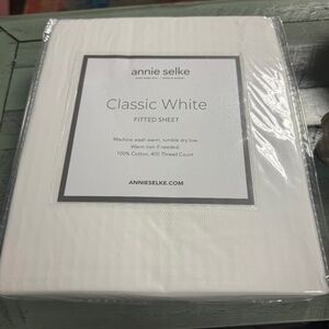 Annie Selke Classic White Fitted Sheet Twin NWT